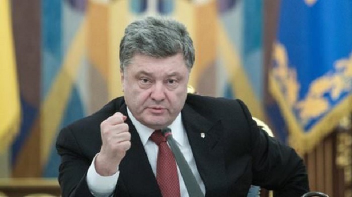 Poroshenko Orders Highest Combat Readiness Near Crimea, in Donbass